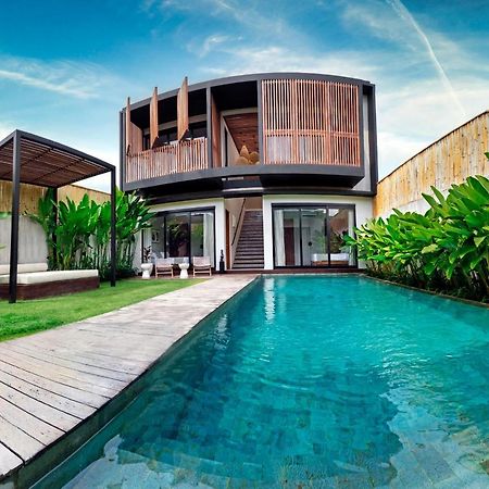 New 4 Bedroom 5 Min Walk To Berawa Beach Enclosed Livng Canggu  Luaran gambar