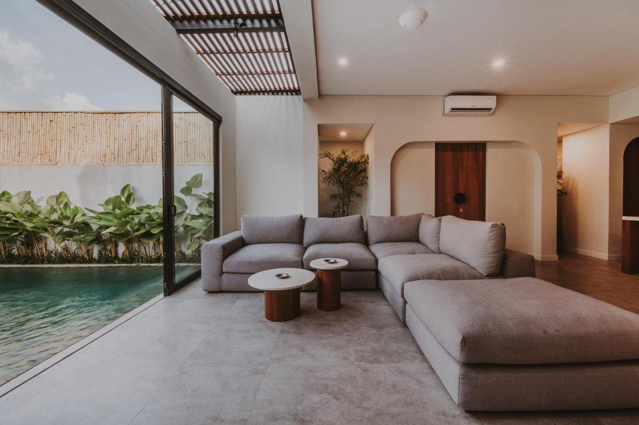 New 4 Bedroom 5 Min Walk To Berawa Beach Enclosed Livng Canggu  Luaran gambar