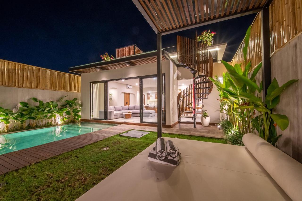 New 4 Bedroom 5 Min Walk To Berawa Beach Enclosed Livng Canggu  Luaran gambar