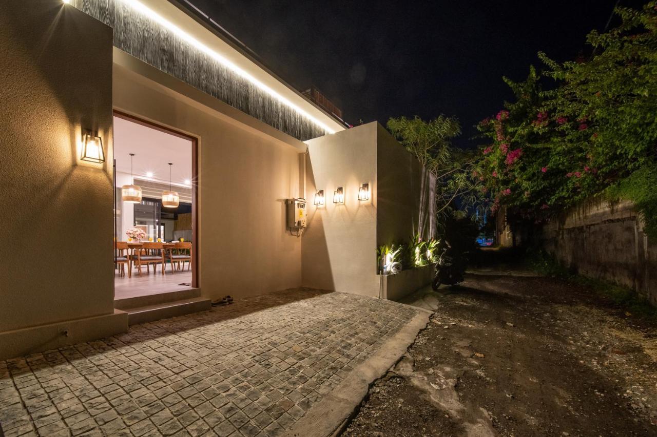 New 4 Bedroom 5 Min Walk To Berawa Beach Enclosed Livng Canggu  Luaran gambar