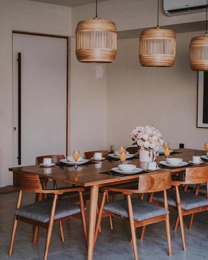 New 4 Bedroom 5 Min Walk To Berawa Beach Enclosed Livng Canggu  Luaran gambar